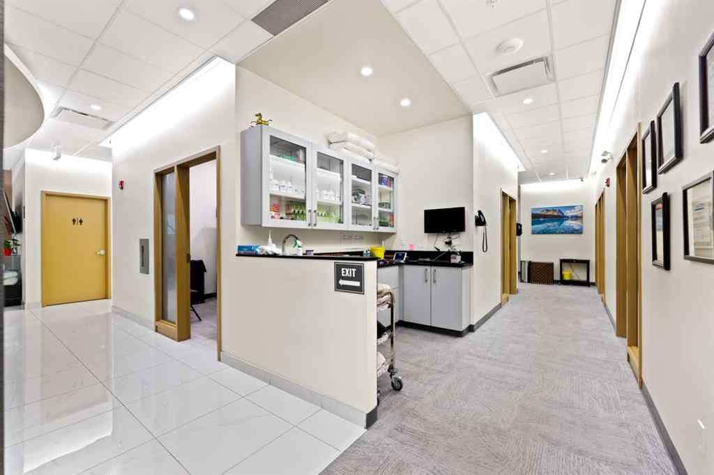 MLS® A2217543 - 4620-4624 16 Avenue NW in Montgomery Calgary, Commercial