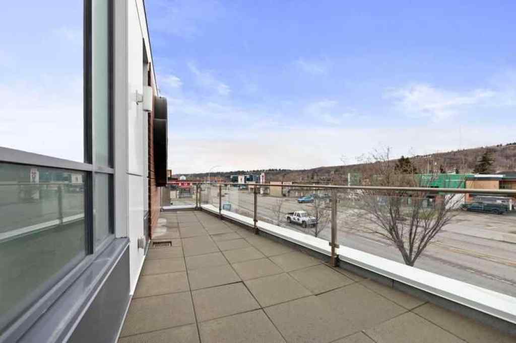 MLS® A2217543 - 4620-4624 16 Avenue NW in Montgomery Calgary, Commercial