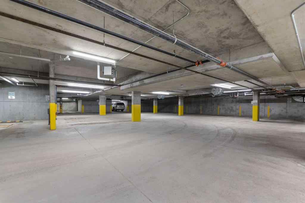 MLS® A2217543 - 4620-4624 16 Avenue NW in Montgomery Calgary, Commercial