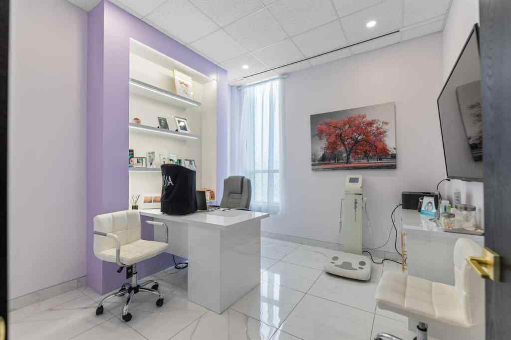 MLS® A2217543 - 4620-4624 16 Avenue NW in Montgomery Calgary, Commercial