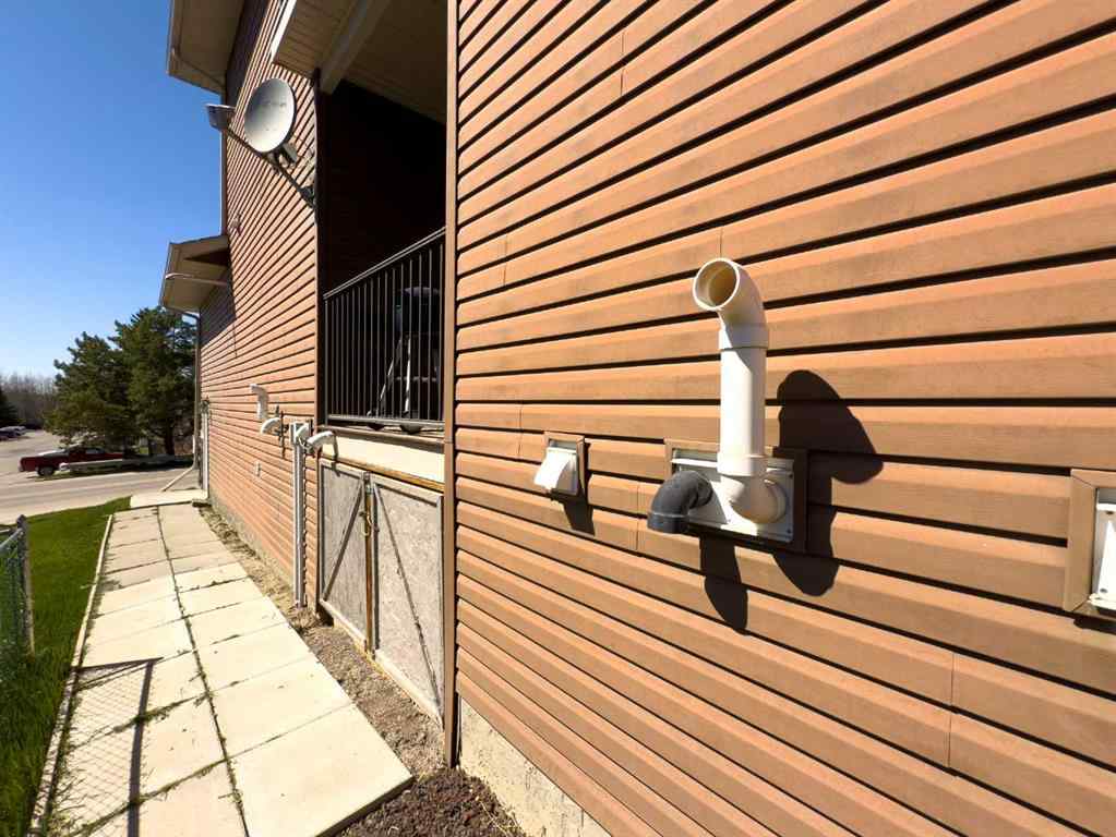MLS® A2217556 - 5315-A 50 Avenue  in NONE Rocky Mountain House, Residential