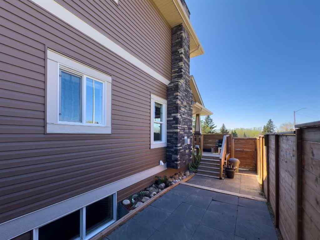 MLS® A2217556 - 5315-A 50 Avenue  in NONE Rocky Mountain House, Residential