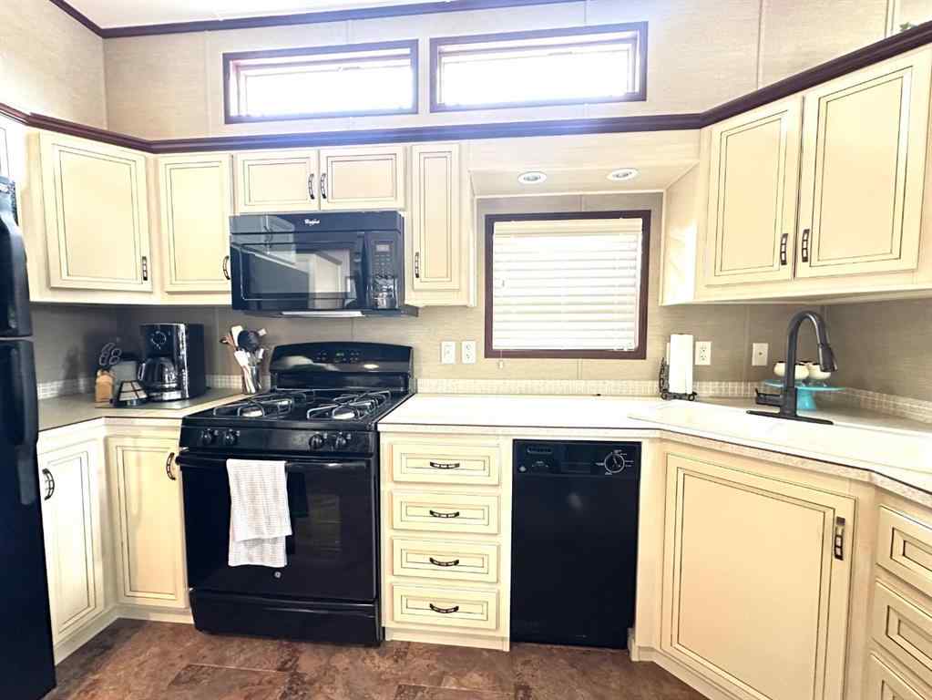 MLS® A2217604 - 1115 Oak Avenue  in  Lac Des Iles, Residential