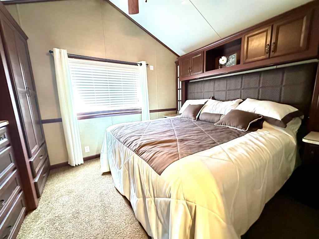 MLS® A2217604 - 1115 Oak Avenue  in  Lac Des Iles, Residential