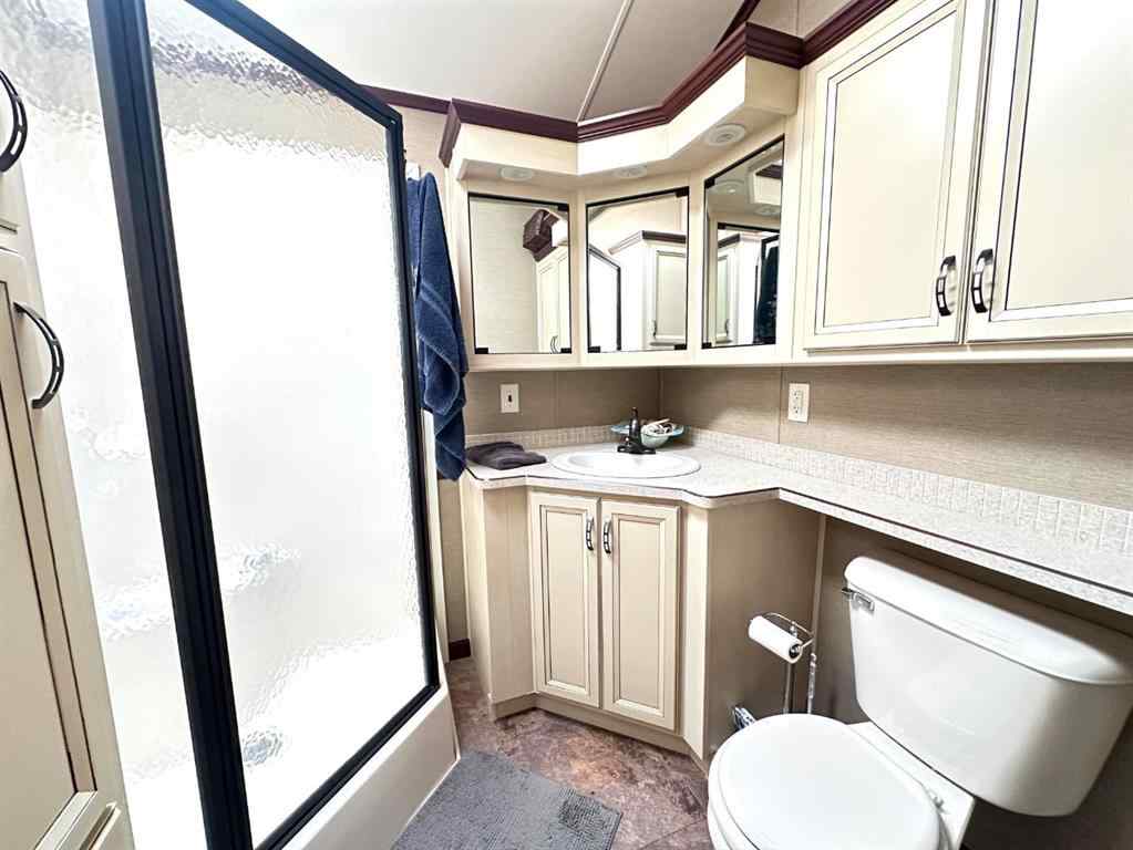 MLS® A2217604 - 1115 Oak Avenue  in  Lac Des Iles, Residential