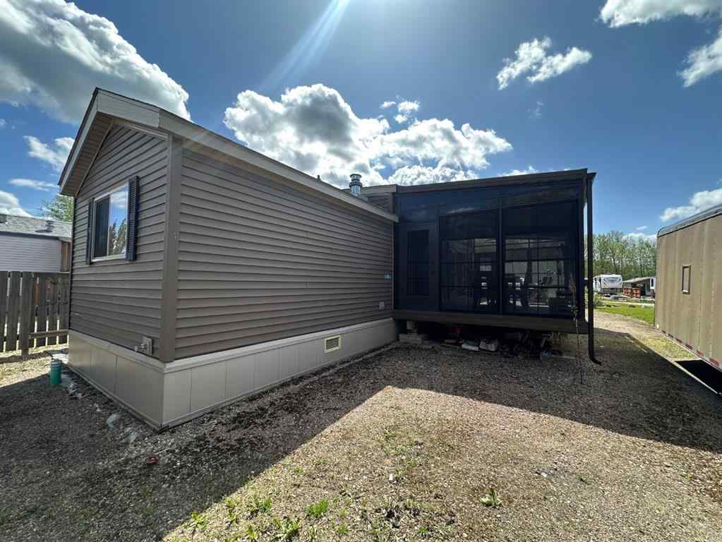 MLS® A2217604 - 1115 Oak Avenue  in  Lac Des Iles, Residential