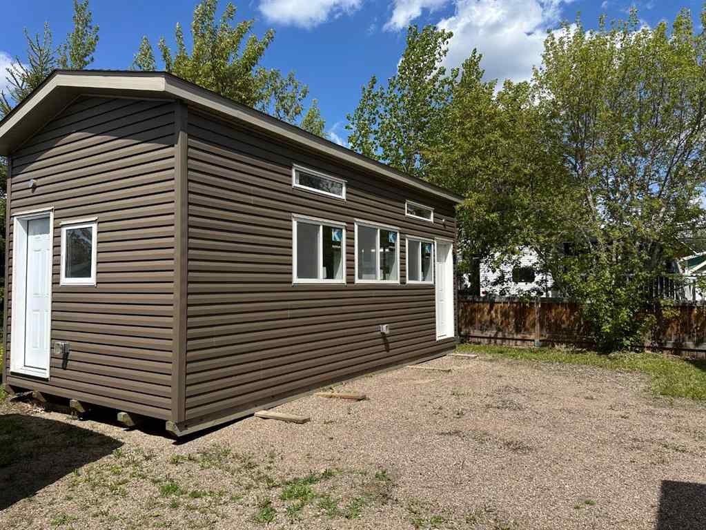 MLS® A2217604 - 1115 Oak Avenue  in  Lac Des Iles, Residential