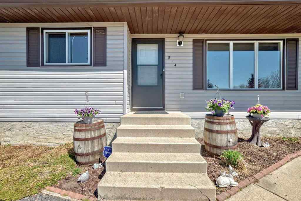 MLS® A2217610 - 314 Mckinnon Drive  in NONE Carseland, Residential