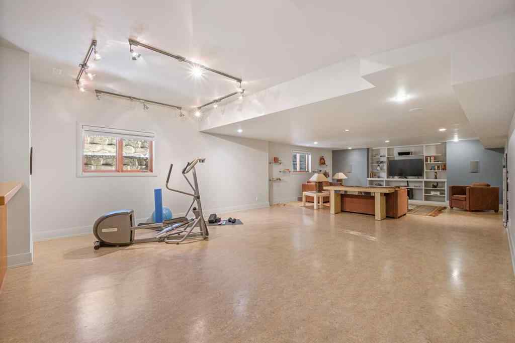 MLS® A2217754 - 1403 Beverley Place SW in Bel-Aire Calgary, Residential