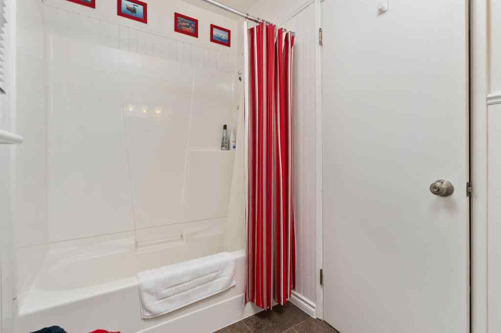 MLS® A2217779 - 5208 43 Avenue  in Rosedale Camrose, Residential