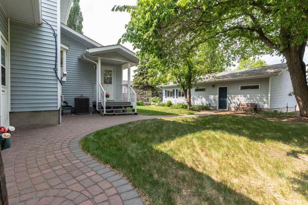 MLS® A2217779 - 5208 43 Avenue  in Rosedale Camrose, Residential