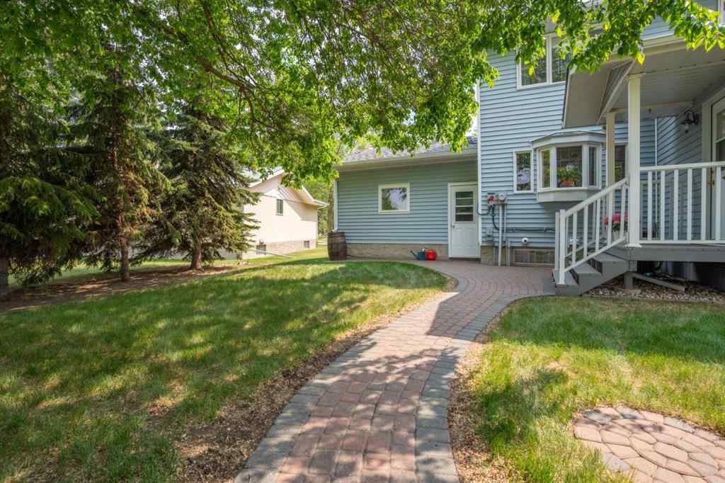 MLS® A2217779 - 5208 43 Avenue  in Rosedale Camrose, Residential