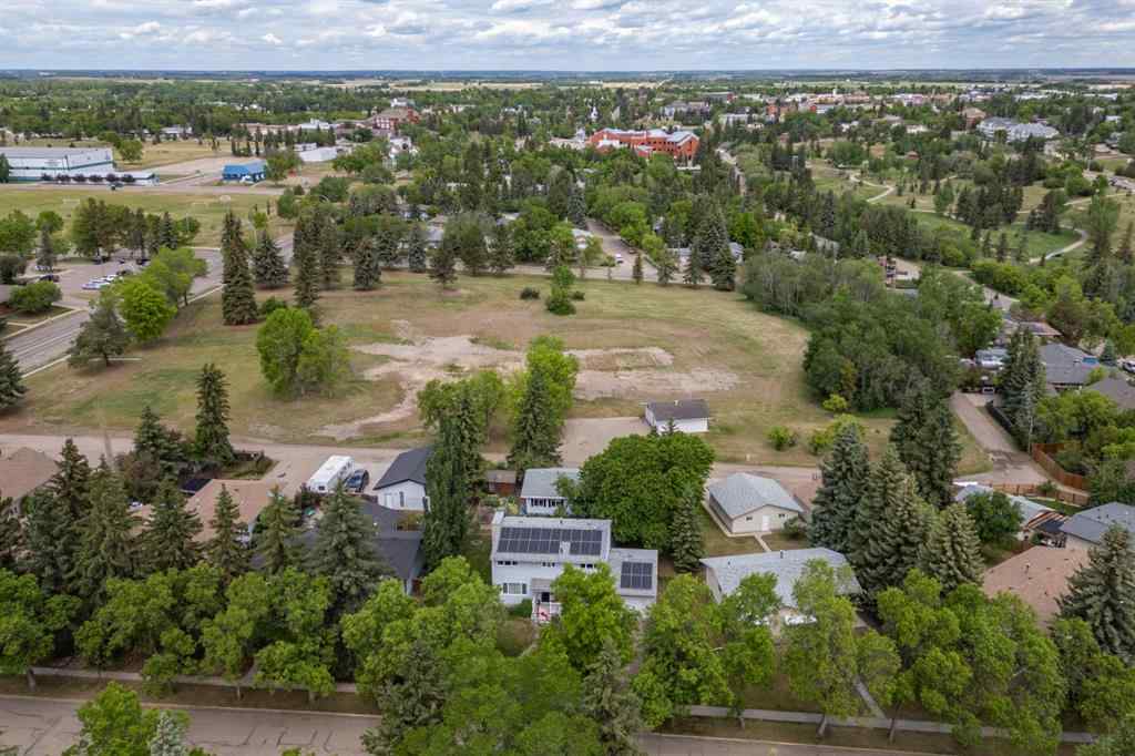 MLS® A2217779 - 5208 43 Avenue  in Rosedale Camrose, Residential