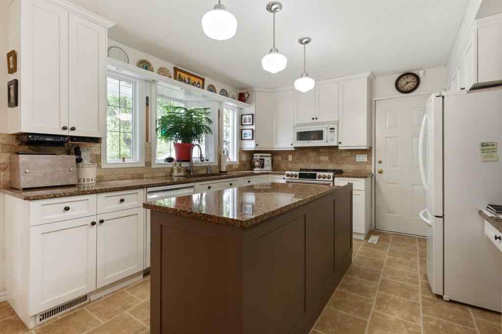 MLS® A2217779 - 5208 43 Avenue  in Rosedale Camrose, Residential