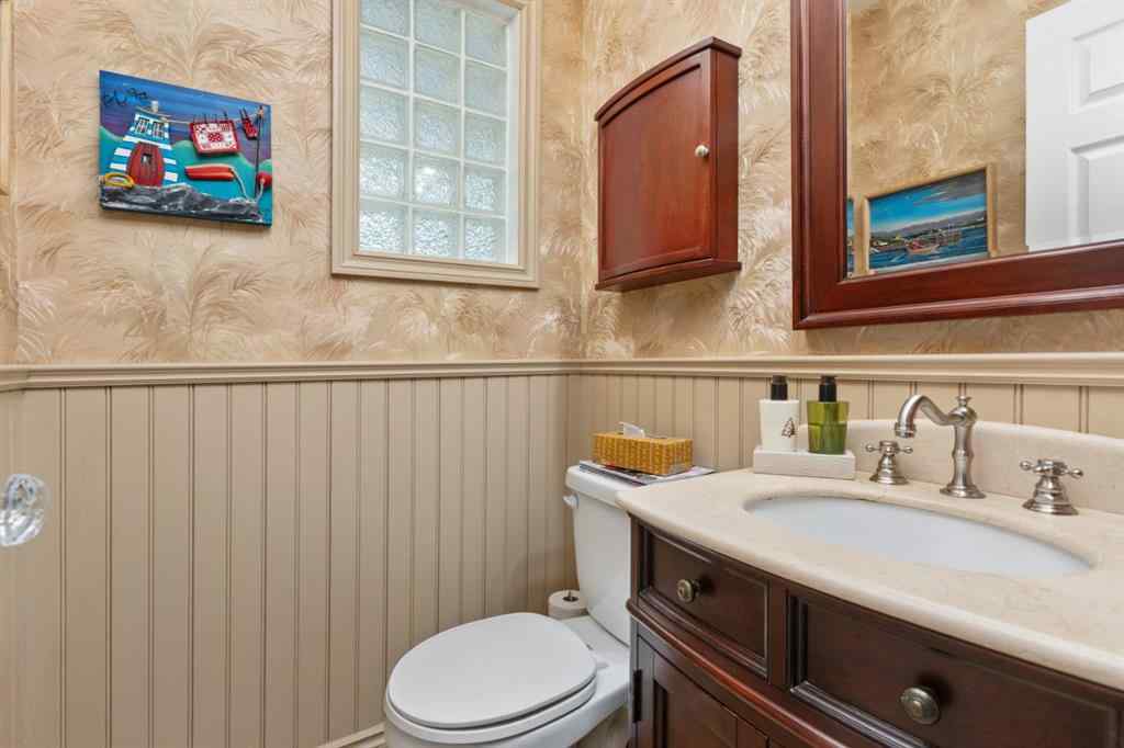 MLS® A2217779 - 5208 43 Avenue  in Rosedale Camrose, Residential