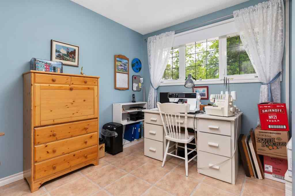 MLS® A2217779 - 5208 43 Avenue  in Rosedale Camrose, Residential