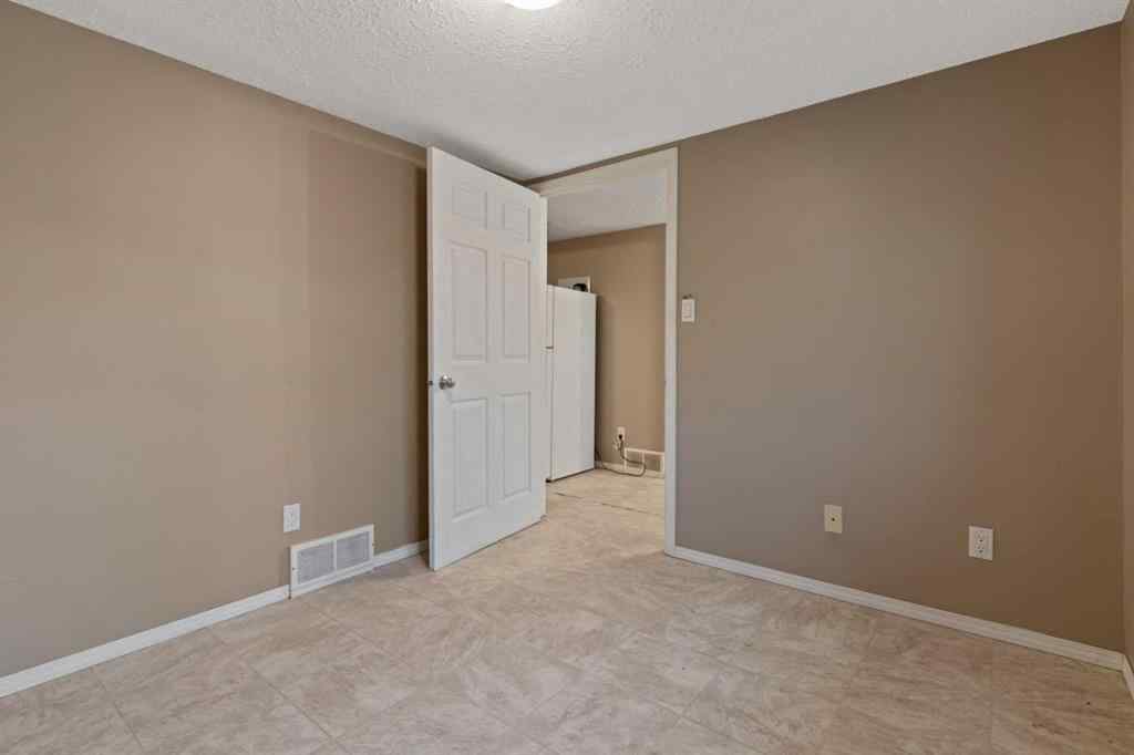 MLS® A2217843 - 2 Railway Avenue N in Hay Lakes Hay Lakes, Commercial