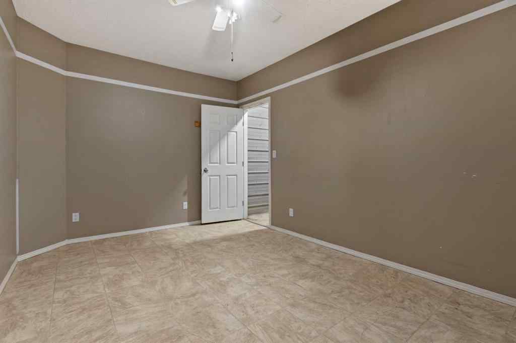 MLS® A2217843 - 2 Railway Avenue N in Hay Lakes Hay Lakes, Commercial