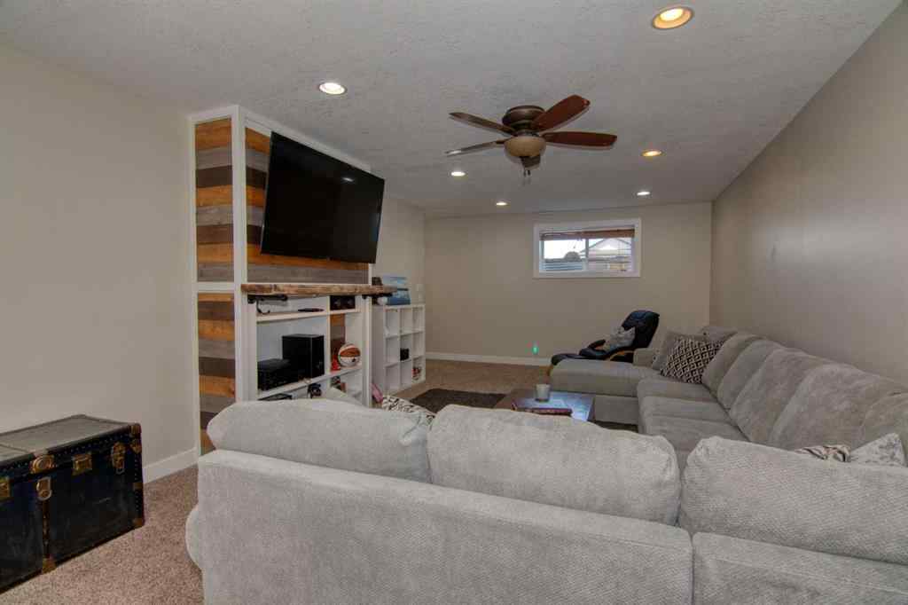 MLS® A2217851 - 280 1 Avenue N in NONE Magrath, Residential