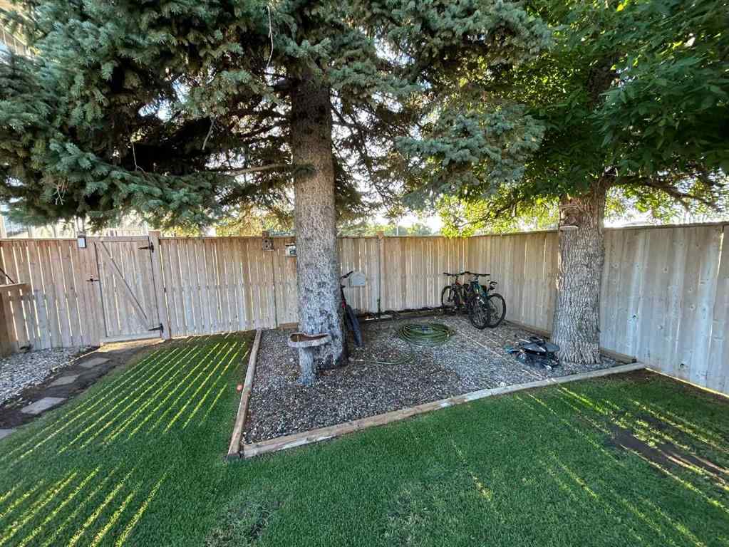 MLS® A2217851 - 280 1 Avenue N in NONE Magrath, Residential