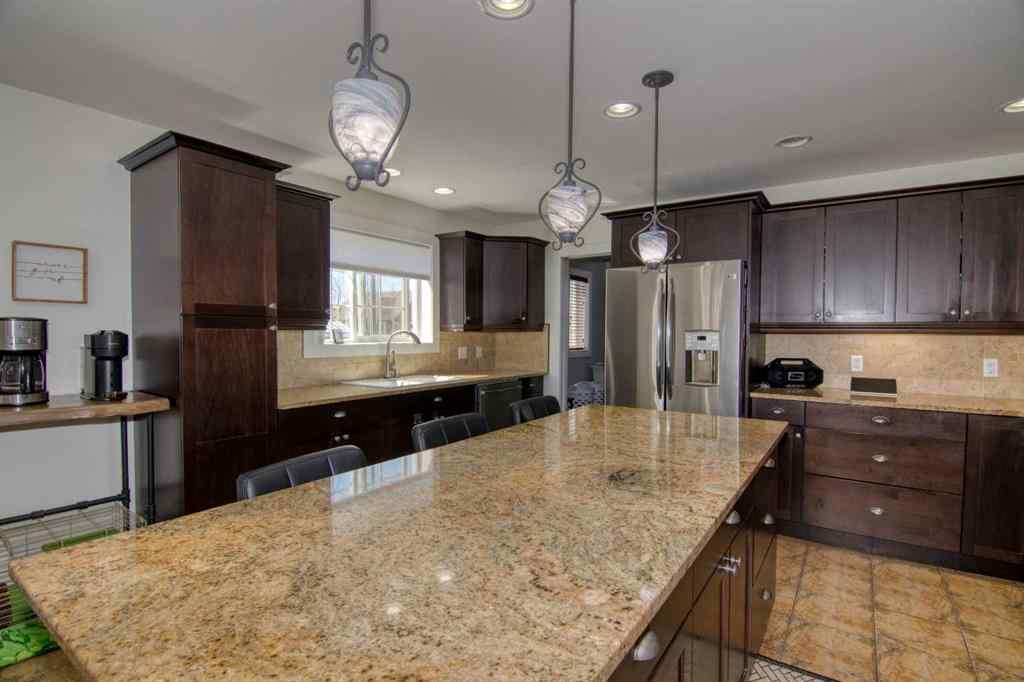 MLS® A2217851 - 280 1 Avenue N in NONE Magrath, Residential