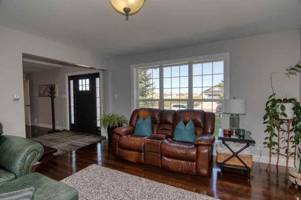 MLS® A2217851 - 280 1 Avenue N in NONE Magrath, Residential