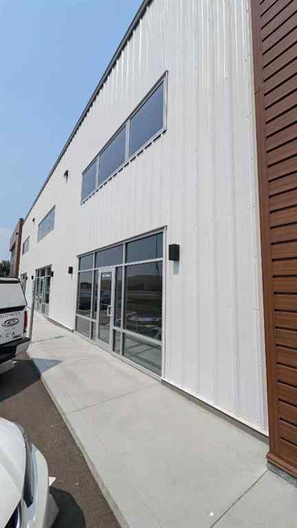 MLS® A2217859 - 3233 30 Avenue N in Sherring Industrial Park Lethbridge, Commercial