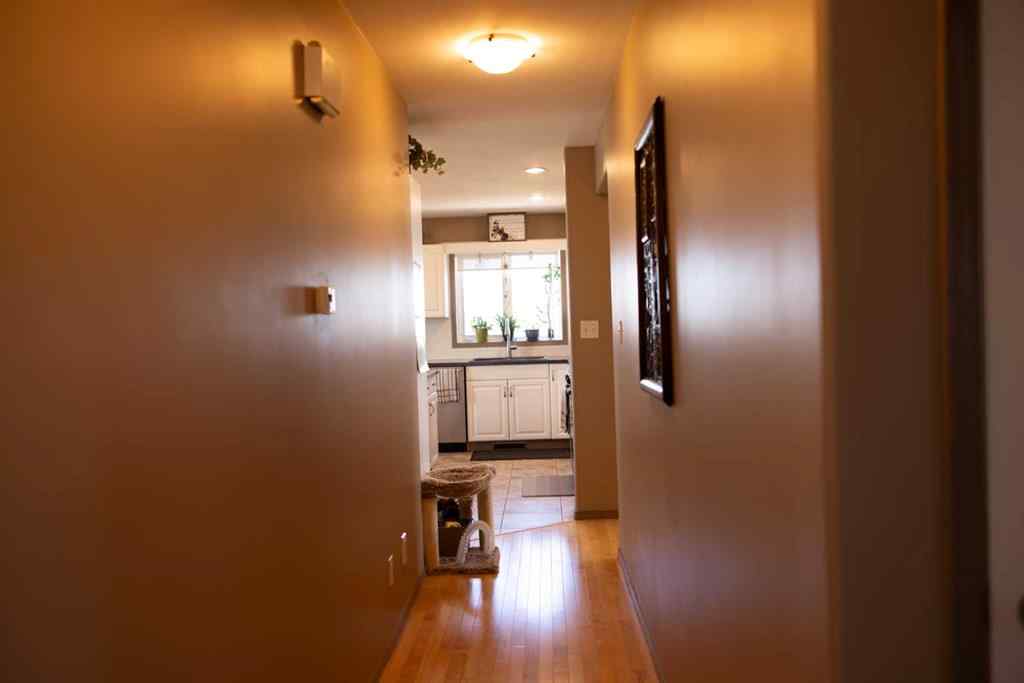 MLS® A2217860 - 622 Thistle Crescent  in NONE Pincher Creek, Residential