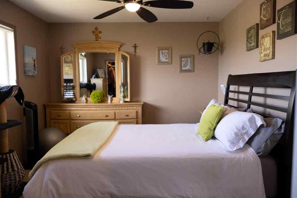MLS® A2217860 - 622 Thistle Crescent  in NONE Pincher Creek, Residential