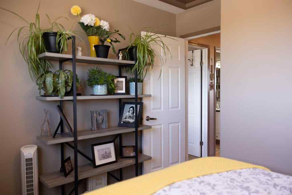 MLS® A2217860 - 622 Thistle Crescent  in NONE Pincher Creek, Residential