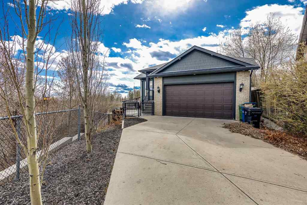 MLS® A2217927 - 24 Royal Highland Court NW in Royal Oak Calgary, Residential
