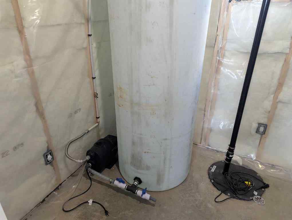 MLS&reg; # A2217941 - 114 Alberta Street  in Kingman Kingman, Residential Open Houses