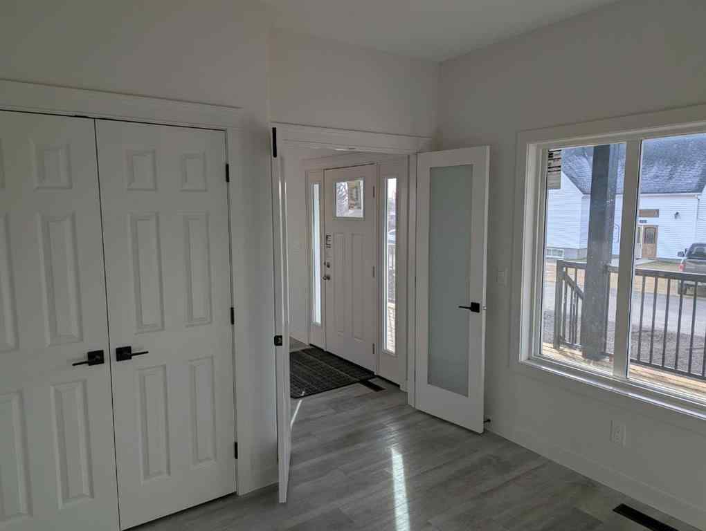 MLS&reg; # A2217941 - 114 Alberta Street  in Kingman Kingman, Residential Open Houses