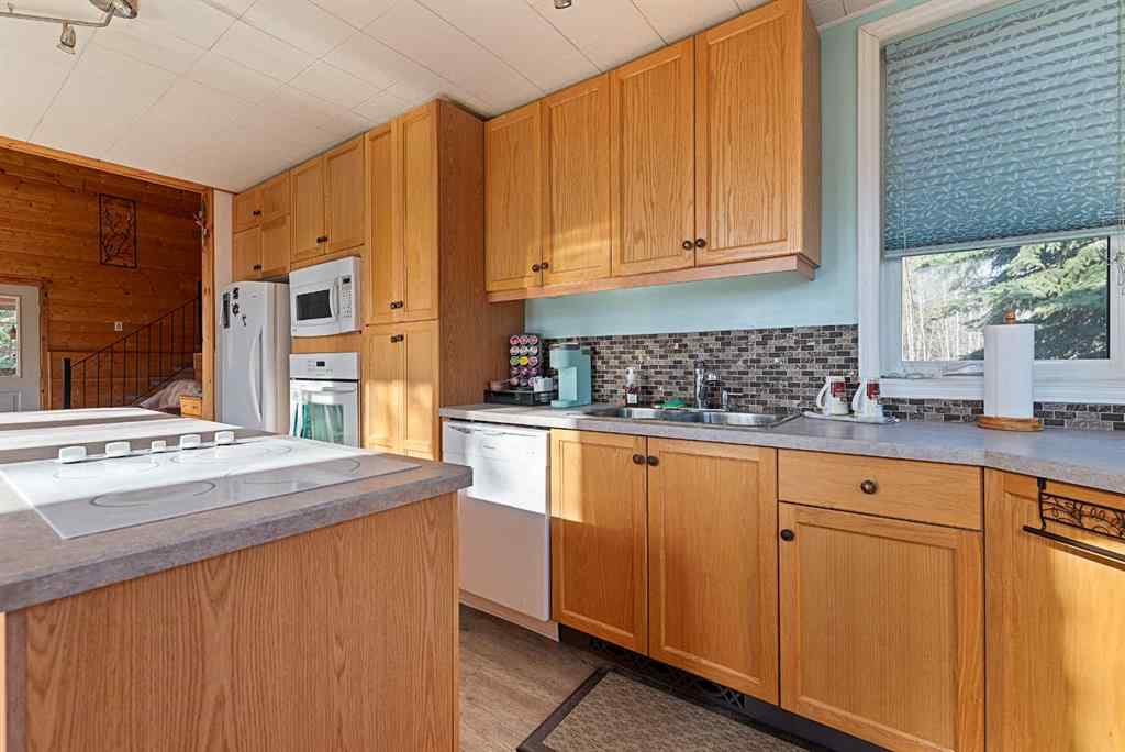 MLS® A2218000 - 912 Brightsand Place  in NONE Brightsand Lake, Residential