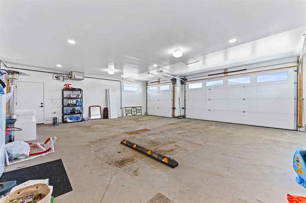 MLS® A2218080 - 6109 13 Street Close  in Lakeside Lloydminster, Residential