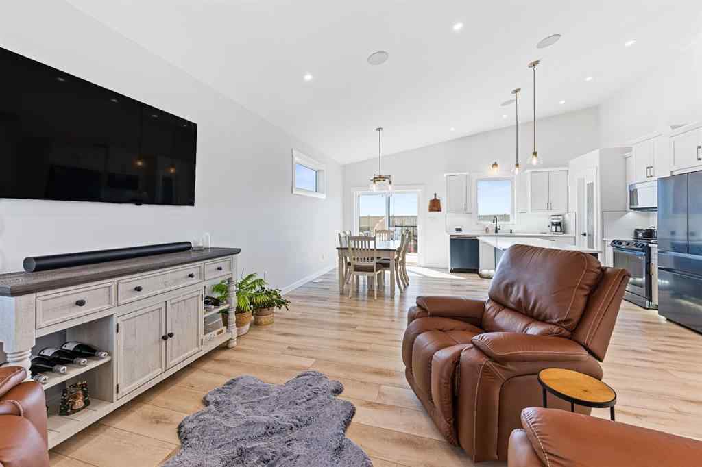 MLS® A2218080 - 6109 13 Street Close  in Lakeside Lloydminster, Residential