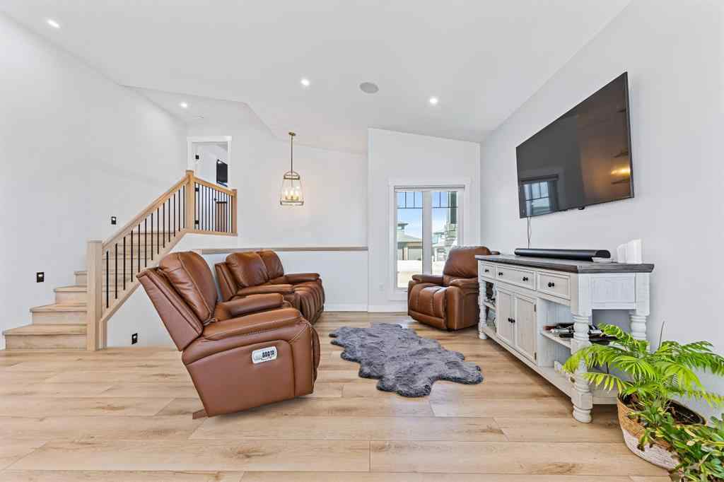 MLS® A2218080 - 6109 13 Street Close  in Lakeside Lloydminster, Residential