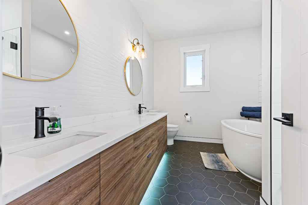 MLS® A2218080 - 6109 13 Street Close  in Lakeside Lloydminster, Residential