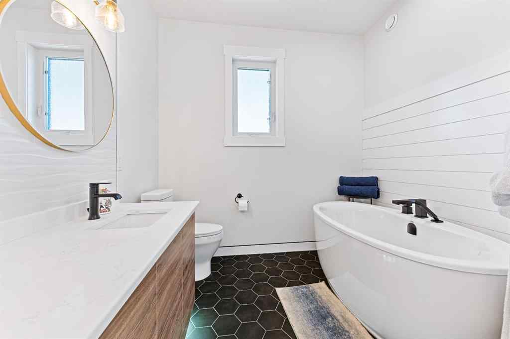 MLS® A2218080 - 6109 13 Street Close  in Lakeside Lloydminster, Residential