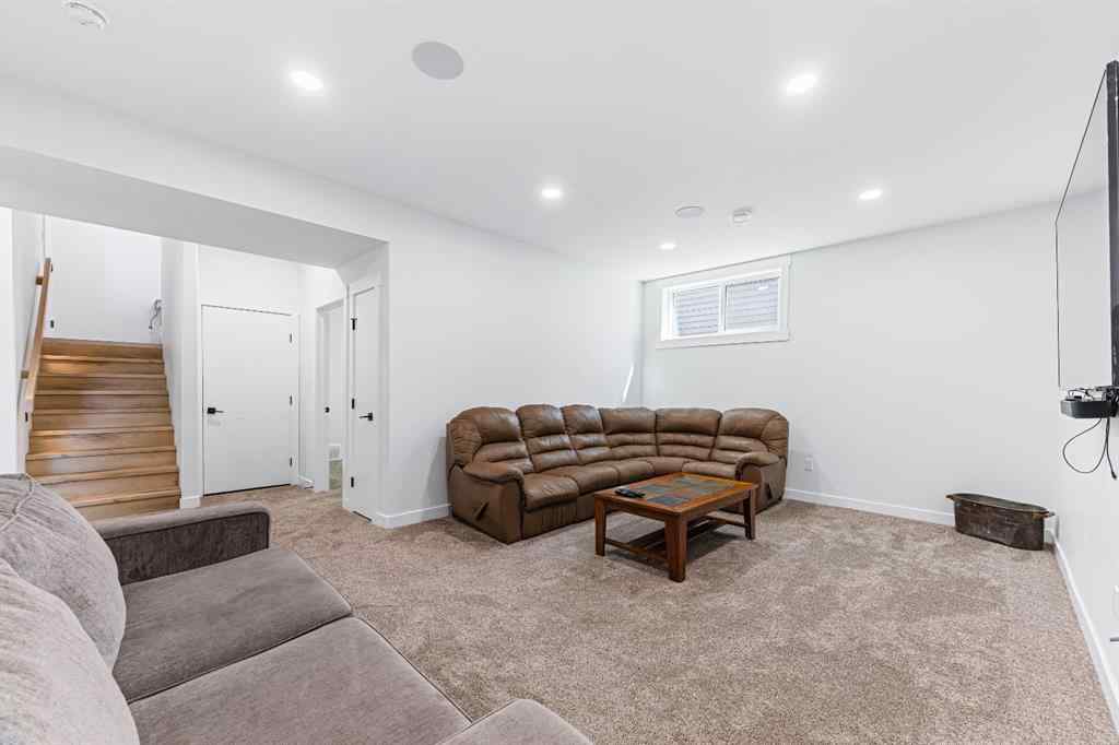 MLS® A2218080 - 6109 13 Street Close  in Lakeside Lloydminster, Residential