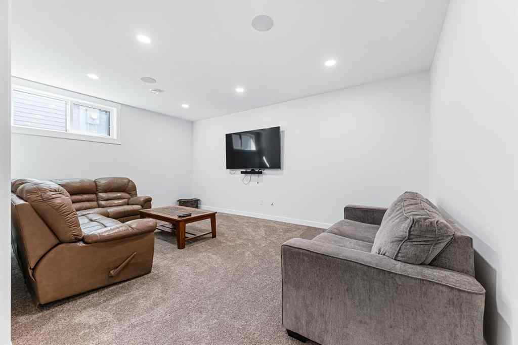 MLS® A2218080 - 6109 13 Street Close  in Lakeside Lloydminster, Residential