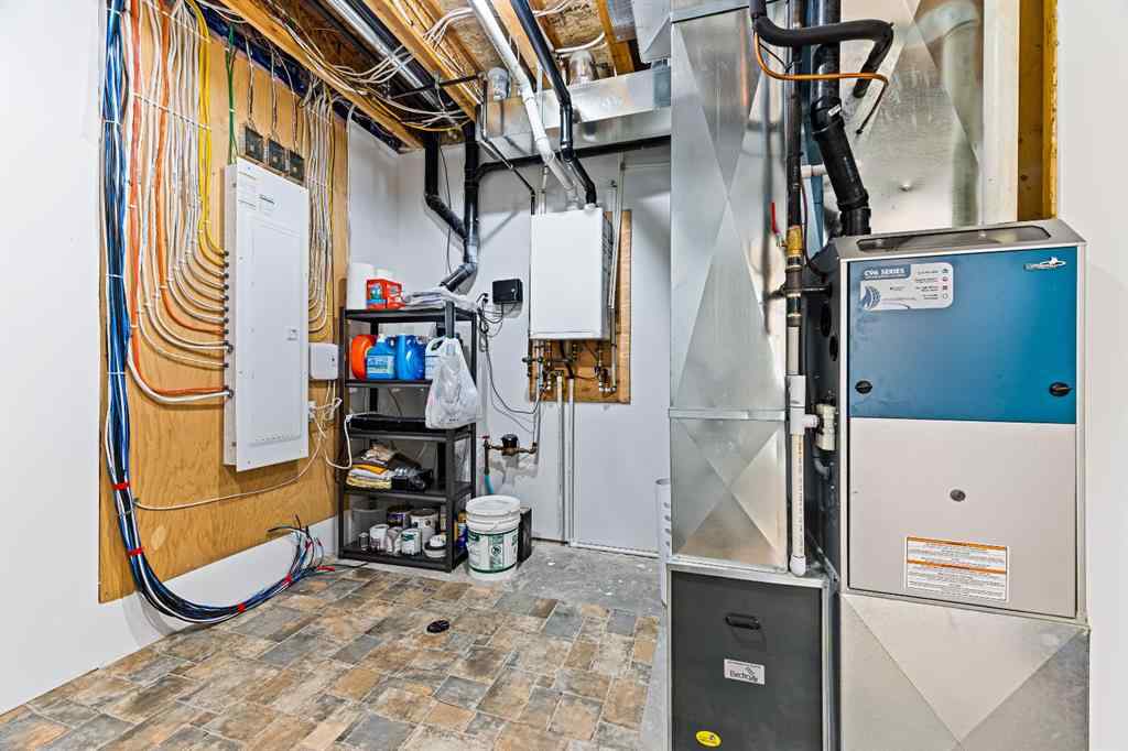 MLS® A2218080 - 6109 13 Street Close  in Lakeside Lloydminster, Residential