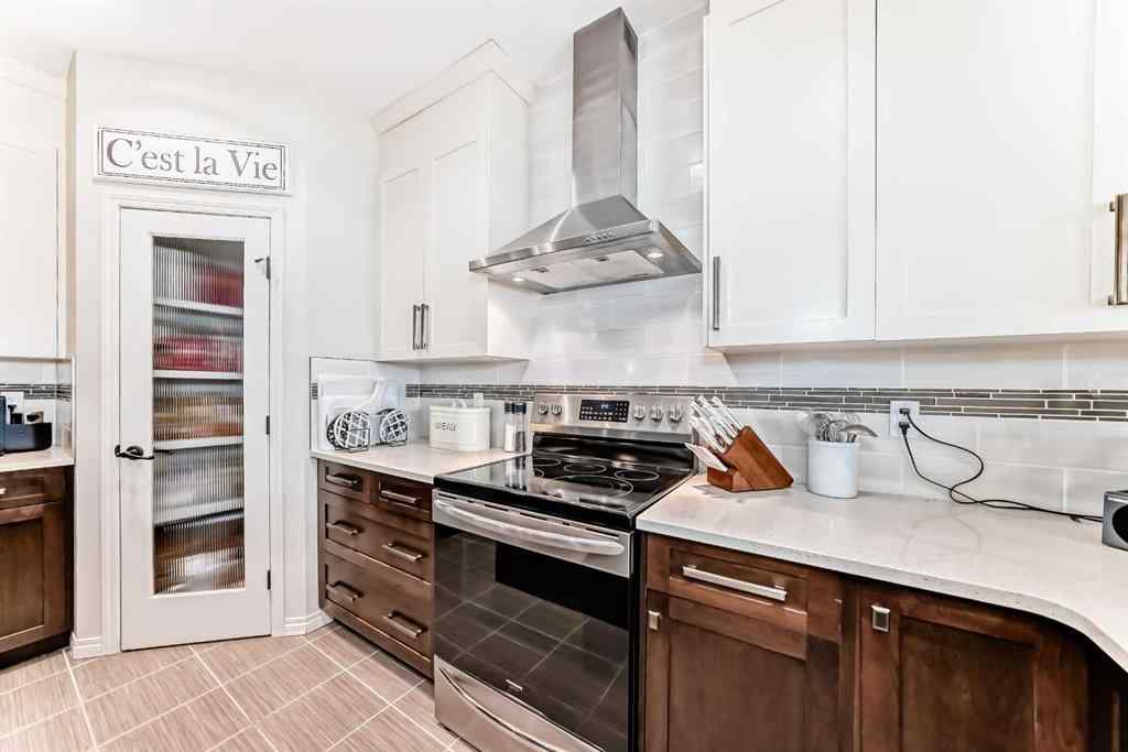 MLS® A2218098 - 174 Heritage Boulevard  in Heritage Hills Cochrane, Residential