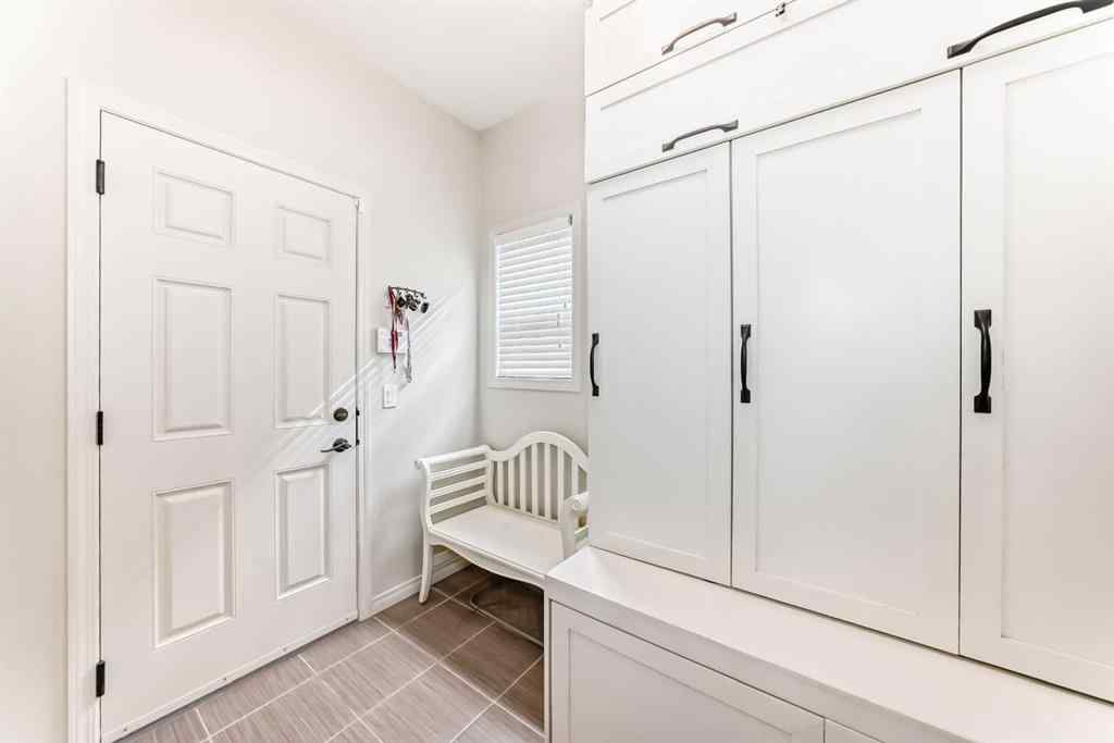 MLS® A2218098 - 174 Heritage Boulevard  in Heritage Hills Cochrane, Residential