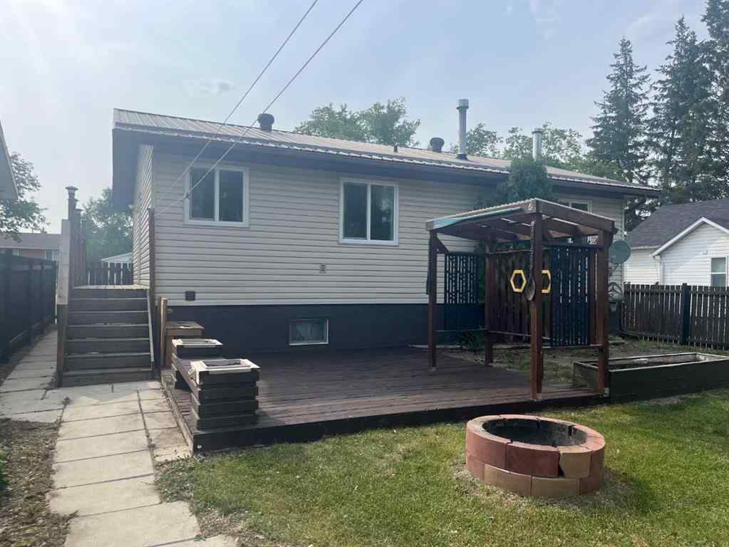 MLS® A2218116 - 134 4 Street E in NONE St. Walburg, Residential