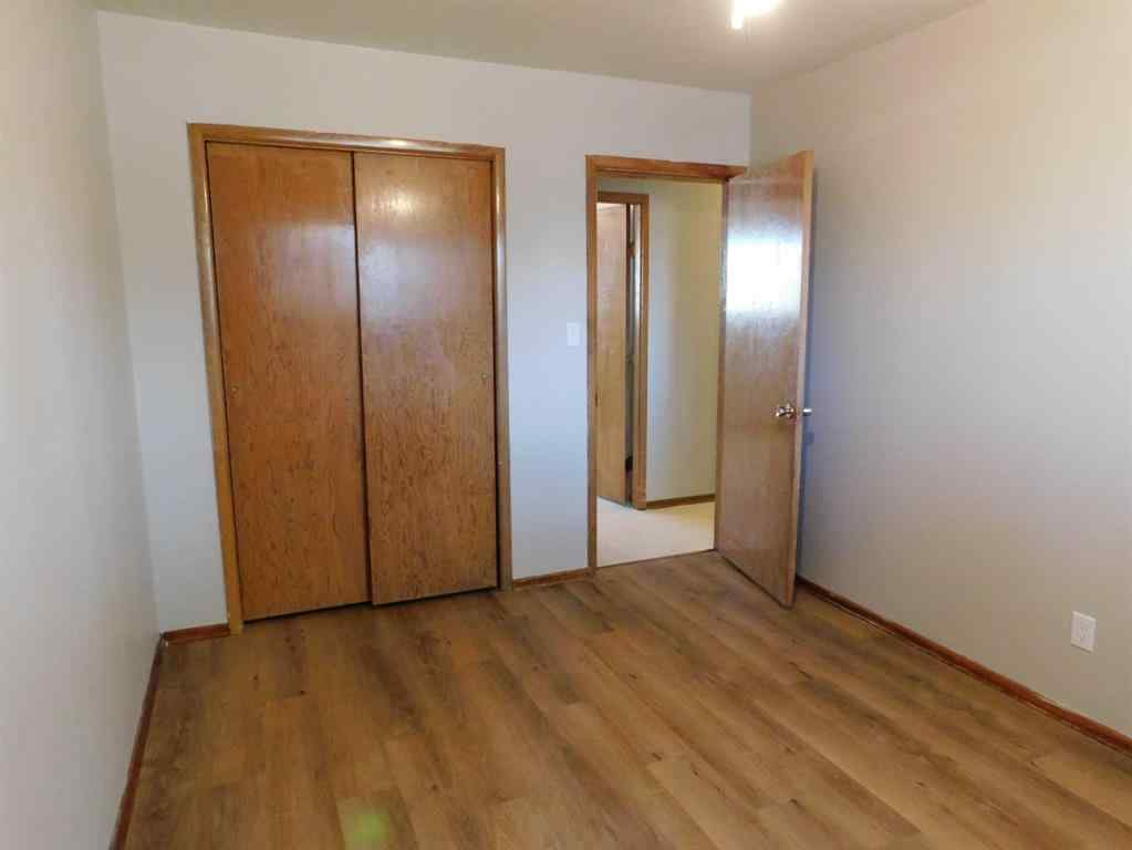 MLS® A2218208 - 68 Spruce Avenue W in Sunnylea Brooks, Residential