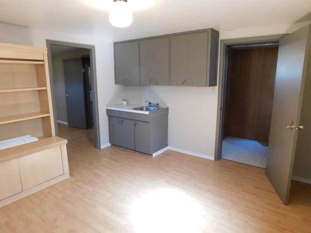 MLS® A2218208 - 68 Spruce Avenue W in Sunnylea Brooks, Residential