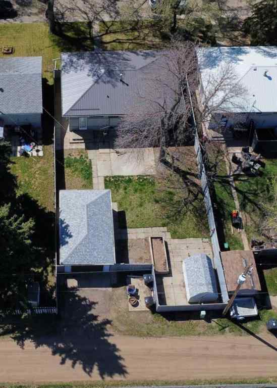 MLS® A2218208 - 68 Spruce Avenue W in Sunnylea Brooks, Residential