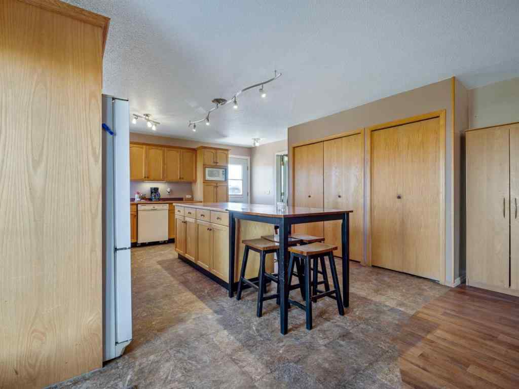 MLS® A2218250 - 203037 Township Road 80   in NONE Rural Lethbridge County, Residential