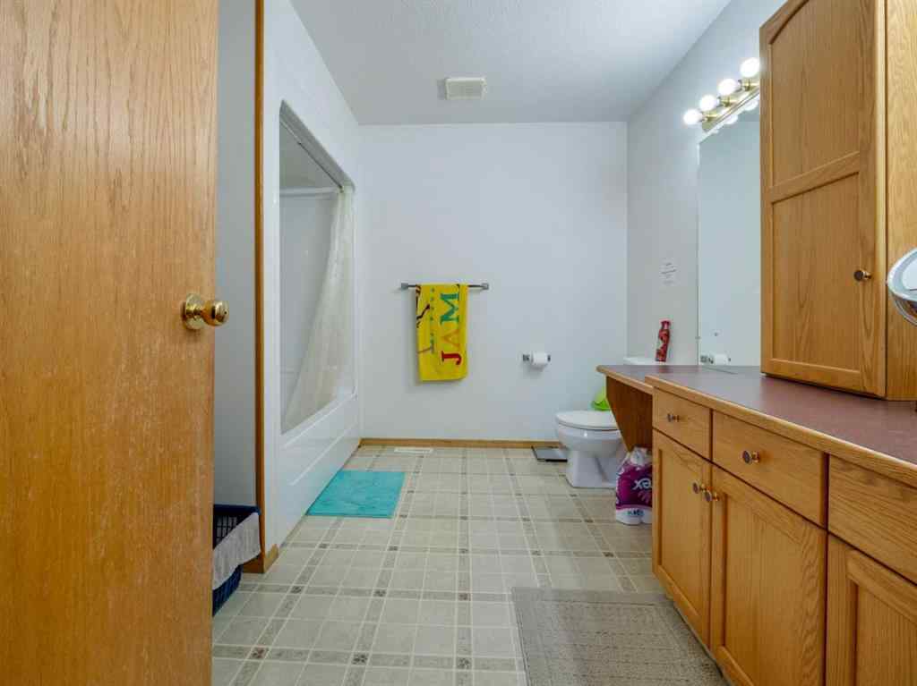 MLS® A2218250 - 203037 Township Road 80   in NONE Rural Lethbridge County, Residential